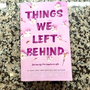 💙4/$20 Gently read “Things We Left Behind” by Lucy Score